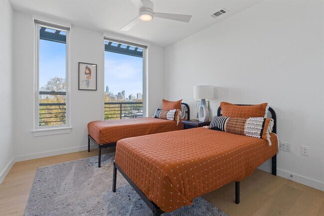 Building Photo - 1600 S 1st St