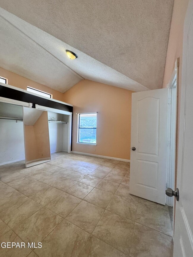 Building Photo - 7721 Waterhouse Dr