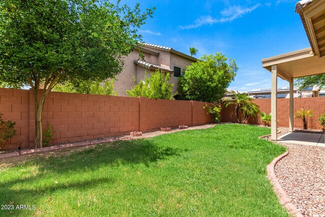 Building Photo - 3316 E Tierra Buena Ln