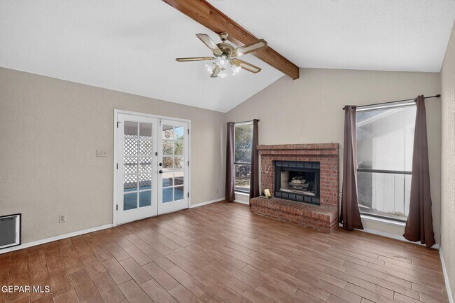 Building Photo - 7419 Mission Viejo Dr
