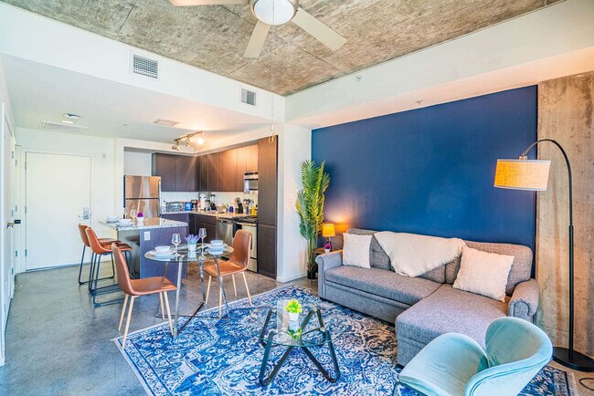 Building Photo - 915 N 4th St