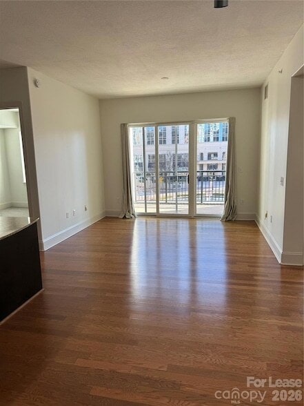 Building Photo - 4620 Piedmont Row Dr