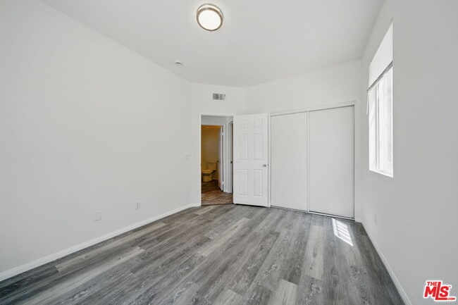 Building Photo - 3702 Las Palmas Ave