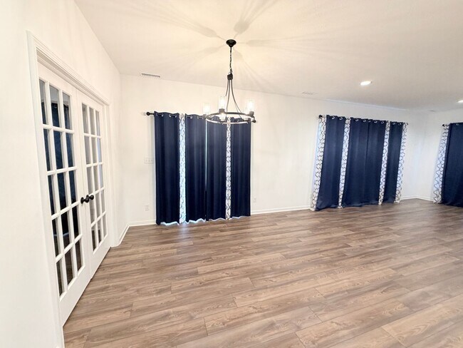 Building Photo - 4195 Risen Star Way