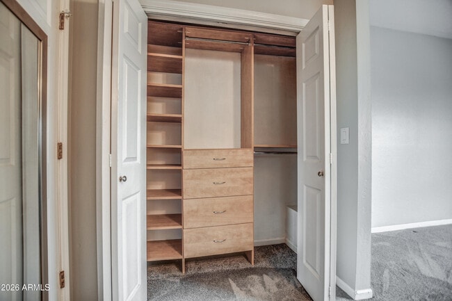 Building Photo - 16518 Lost Arrow Dr