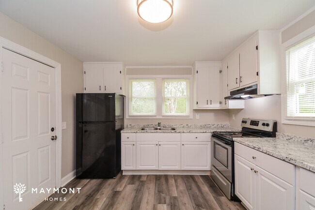 Building Photo - 511 Commonwealth St