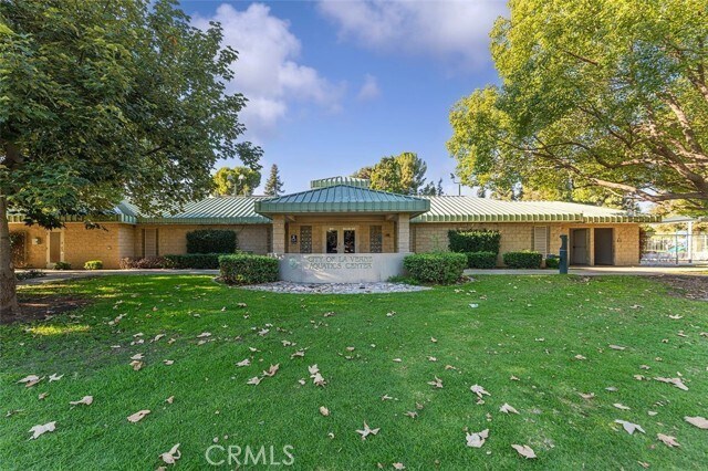 Building Photo - 3036 Knollwood Ave