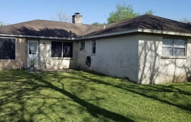 Building Photo - 4327 Townes Forest Rd