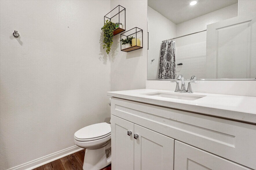 Building Photo - 26417 Choral Ln