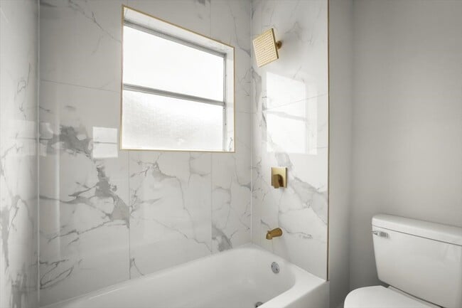 Building Photo - 2778 Post St