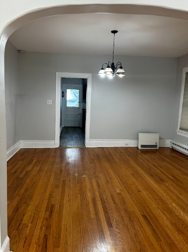 Building Photo - 601 Clay Ave