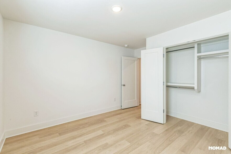 Building Photo - 550 Markham St