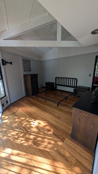 Building Photo - 114 Topsider Dr