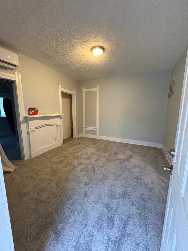 Building Photo - 801 Hurricane St