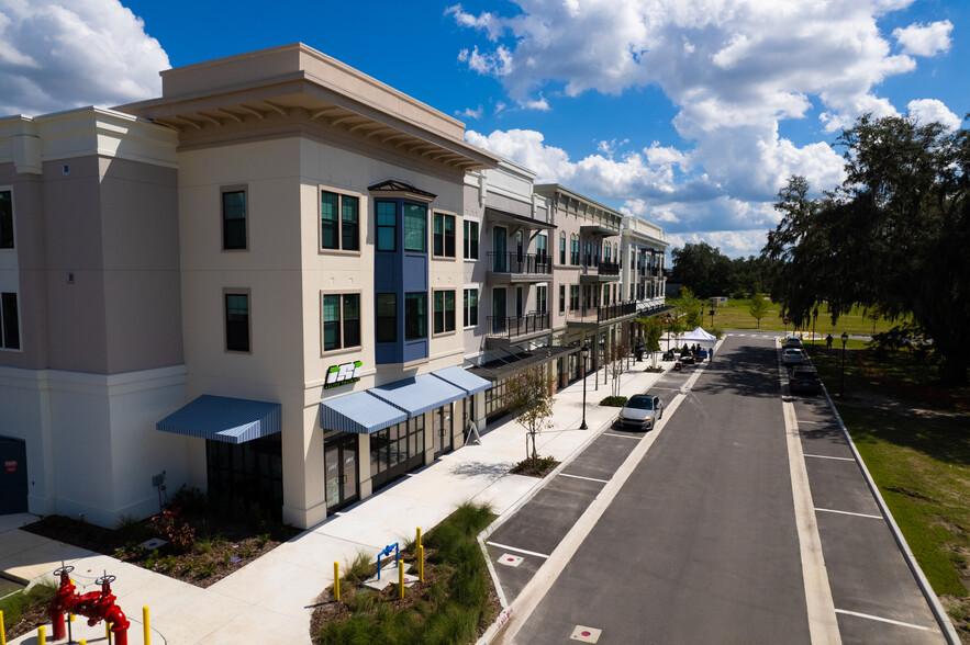 Building Photo - The Flats at Avalon Park Wesley Chapel