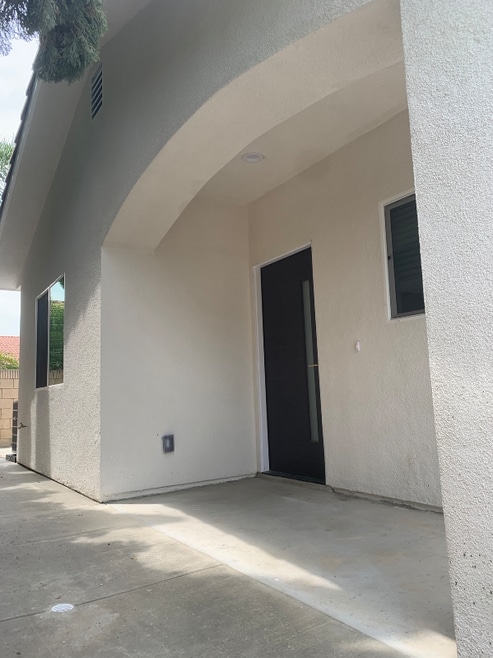 Building Photo - 16119 Redwood St
