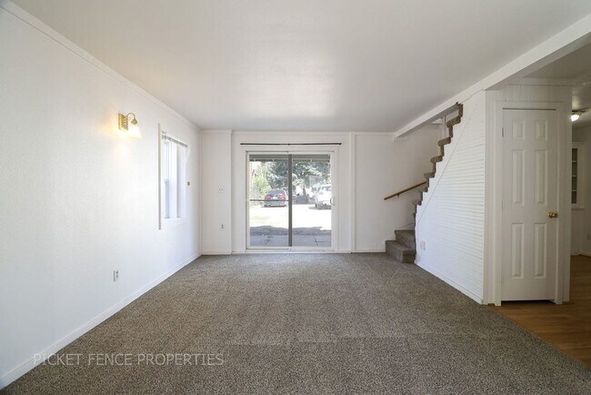 Building Photo - 1825 11th Ave