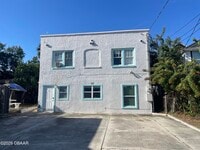 Building Photo - 411 N Oleander Ave