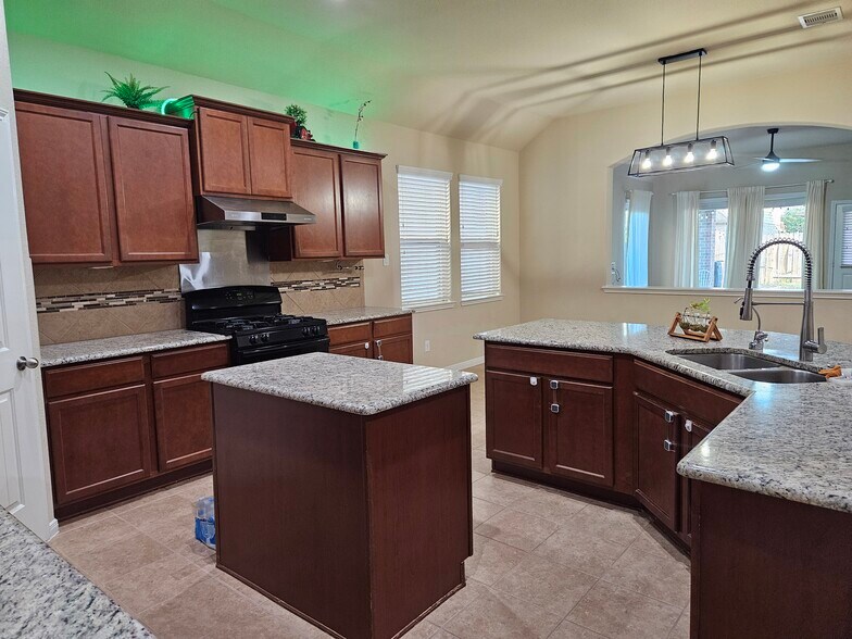 Building Photo - 18511 Cypress Steppe Ln