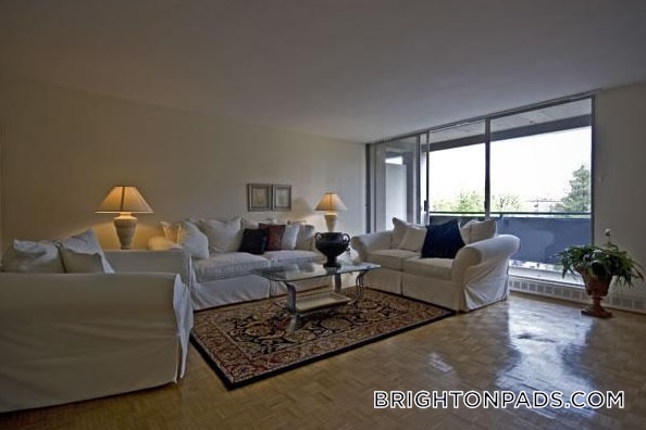 Building Photo - 125 Chiswick Rd