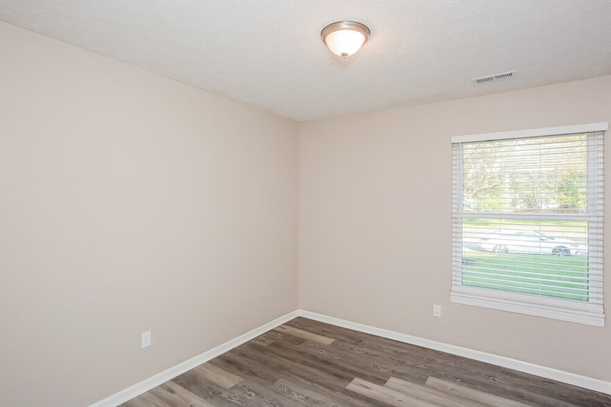 Building Photo - 6233 Carrie Cir