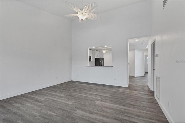 Building Photo - 5565 Ashton Lake Dr