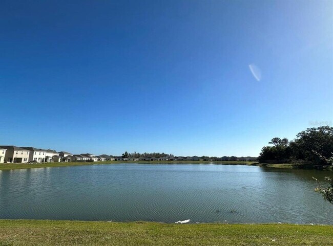 Building Photo - 5322 Royal Point Ave