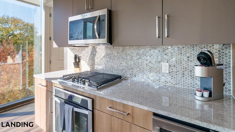 Building Photo - 1414 Wood Hollow Dr