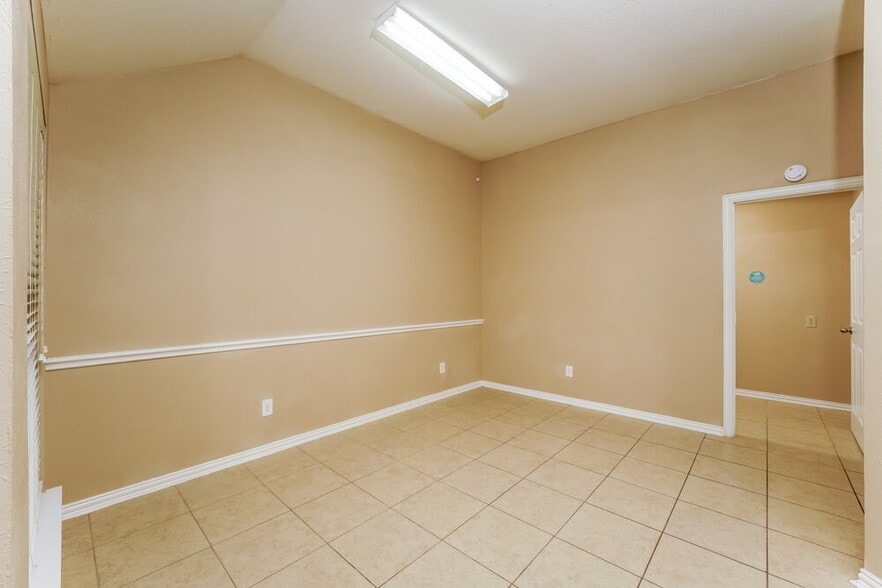 Building Photo - 7921 Wayne Way