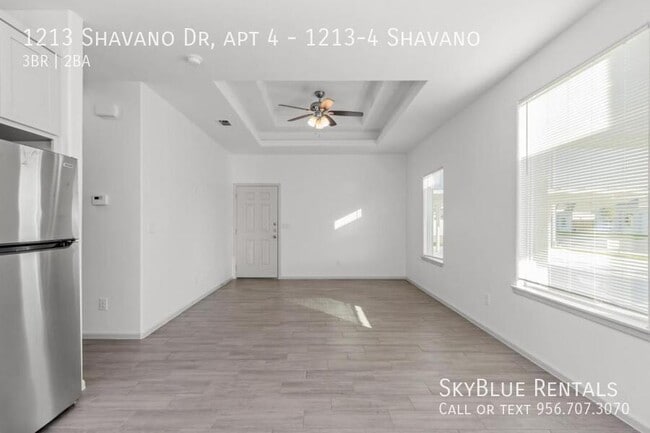 Building Photo - 1213 Shavano Dr