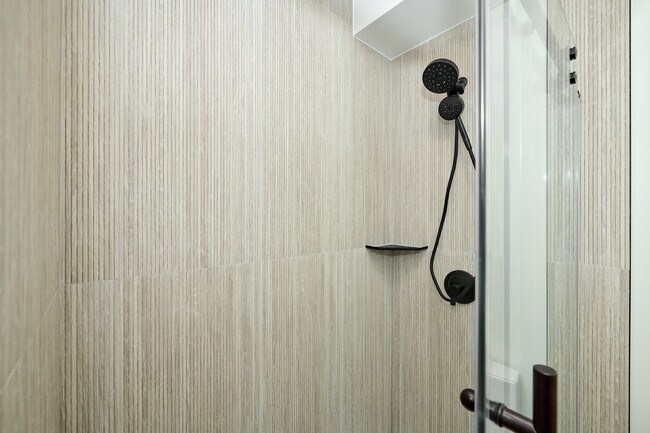 Building Photo - 5200 N Winthrop Ave