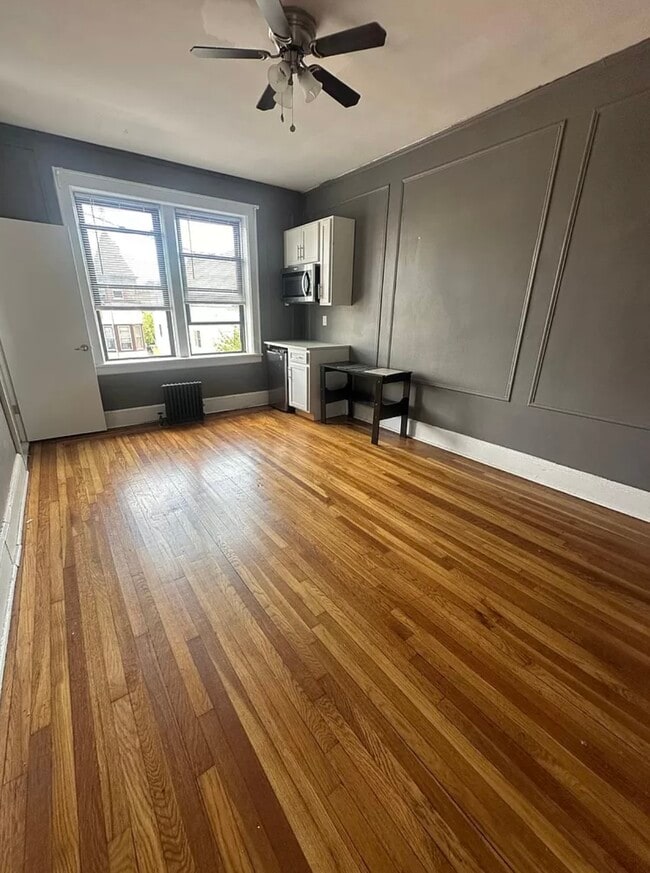 Unit 306 - 1144 E Grand St