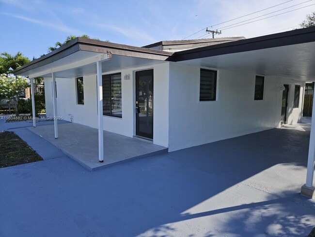 Primary Photo - 1440 N 71st Ave