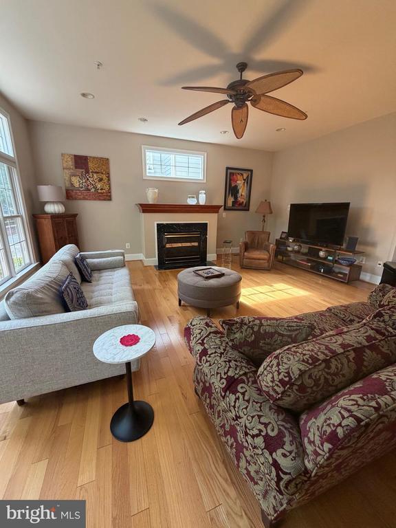 Building Photo - 8402 Tysons Trace Ct