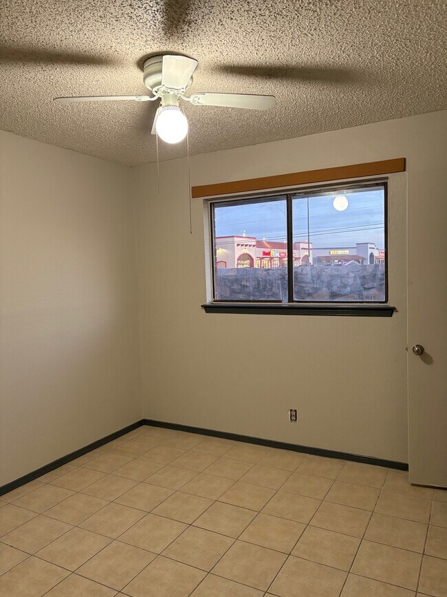 Building Photo - 1901 Amy Sue Dr