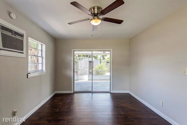 Building Photo - 4 br, 2 bath House - 6026 Danube Way