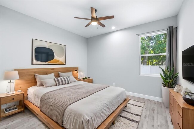 Building Photo - 1505 E North Bay St