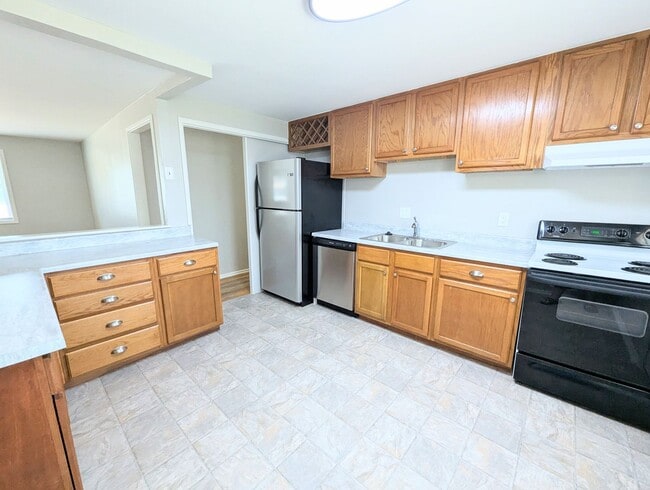 Building Photo - 3 bed 1 bath home in Aurora