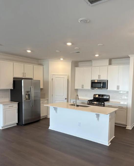Building Photo - 204 Marelli Dr