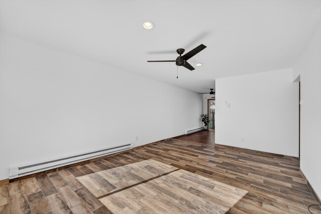 Building Photo - 1142 Ohio Ct