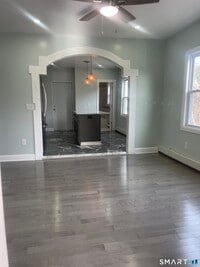 Building Photo - 176 Pearl St