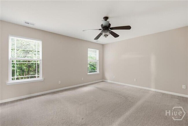 Building Photo - 380 Summer Hill Way