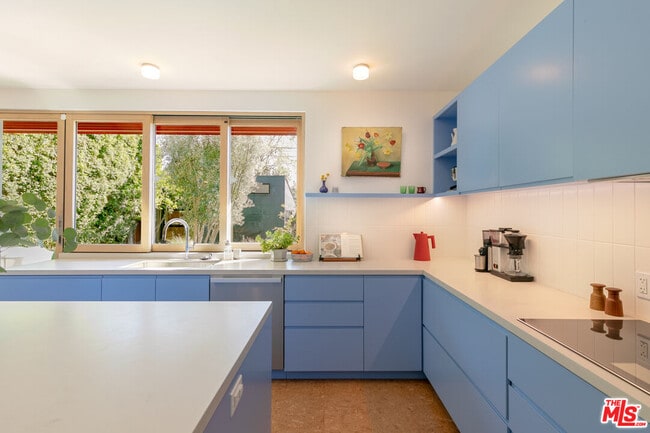 Building Photo - 5676 Hub St