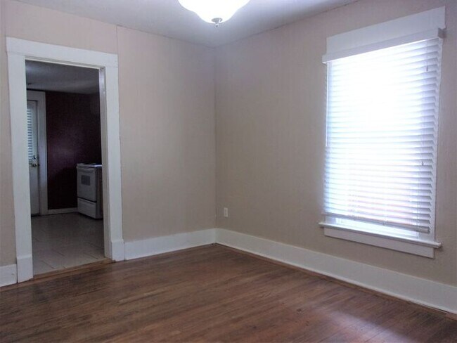 Building Photo - 2 BED 1 BATH HOME WESTLAWN PARK ADDITION OF NW OKC