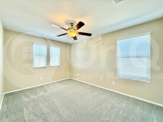 Building Photo - 1147 S Sawyer