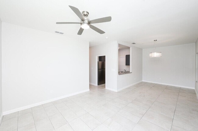 Building Photo - 7126 Rosson Rd