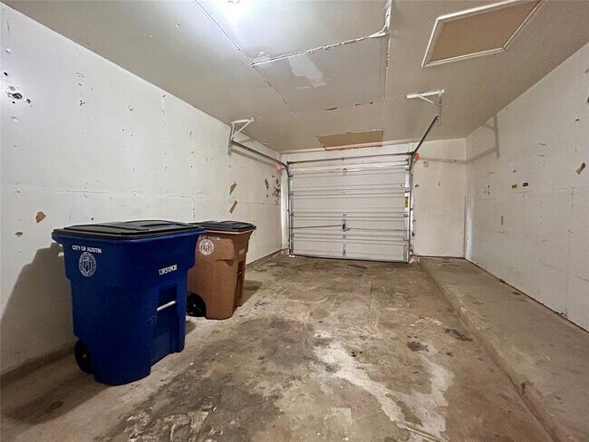 Building Photo - 9300 Kempler Dr