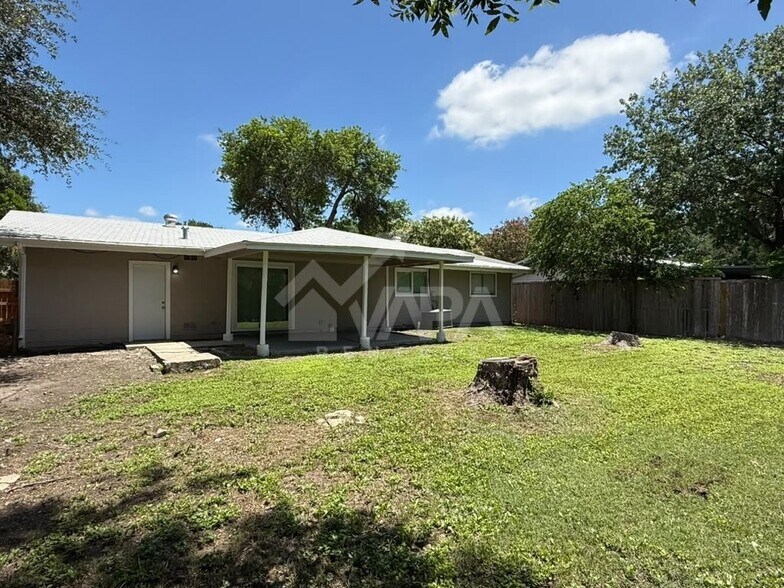 Building Photo - 5014 Galahad Dr