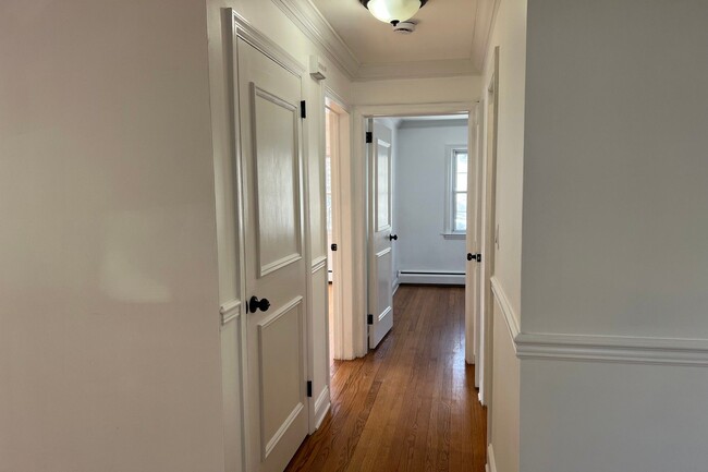 Building Photo - 195 Godwin Ave