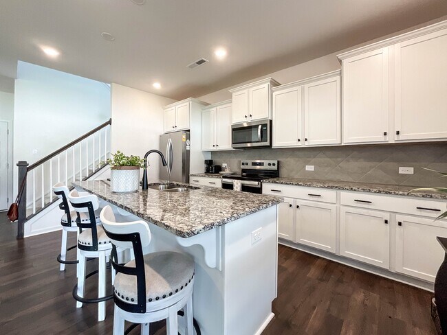 Building Photo - 494 Aspire Cir